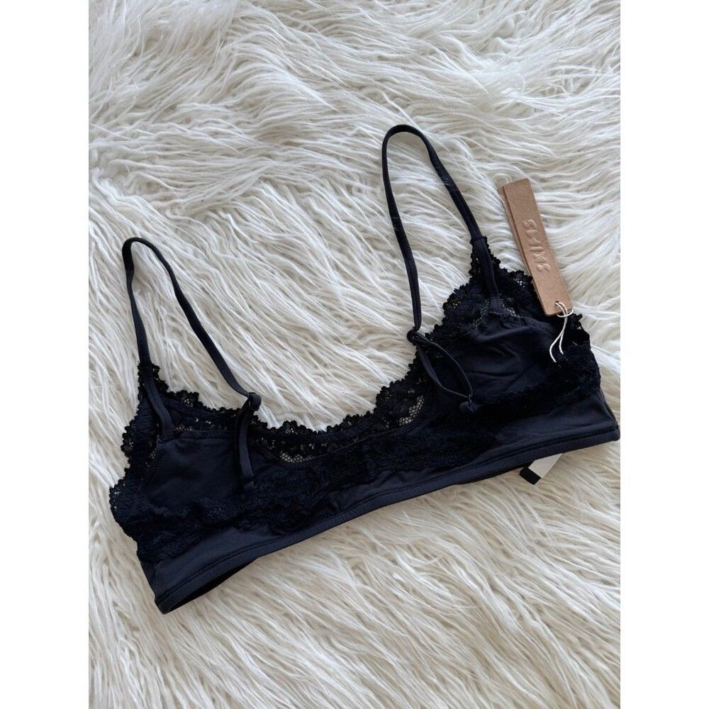 NWT SKIMS Black Lace Trim Bralette - Size Medium, Black - Picture 7 of 8